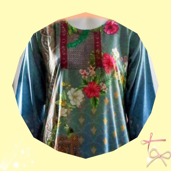 Tunic - Picture 8 of 9